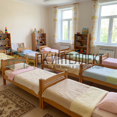 Кровать массив с бортками